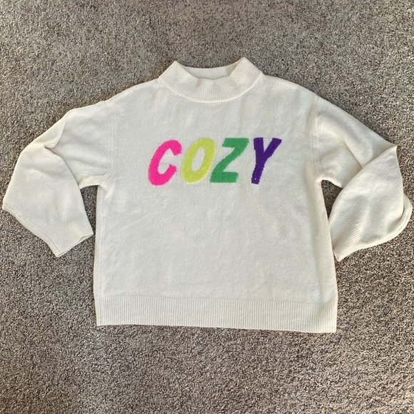 A new day COZY Graphic mock neck sweater - Picture 2 of 5